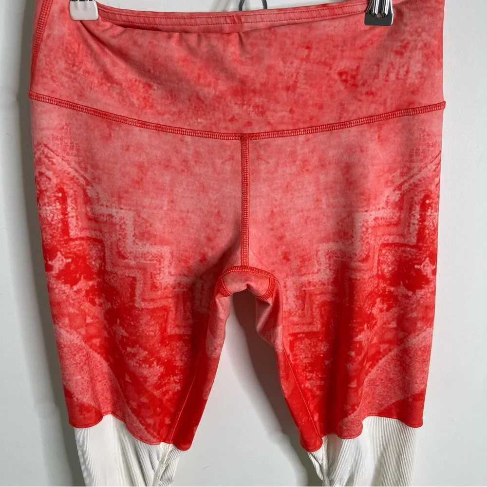 Alo Yoga Goddess Leggings Coral Off White Color Size Small